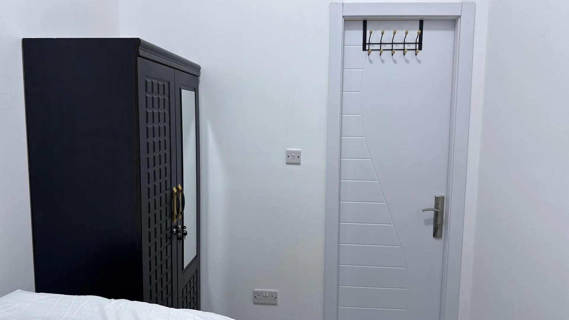 Four Stars Residence Дубай Апартаменты